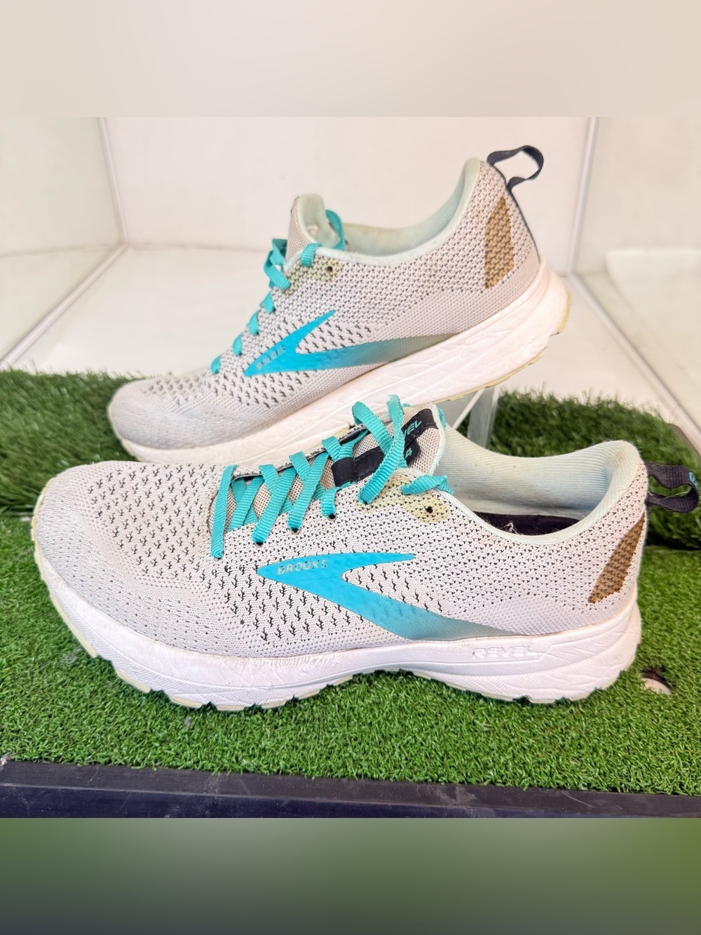 Brooks Revel 4 Womens Size 8 Running Shoes Grey Blue